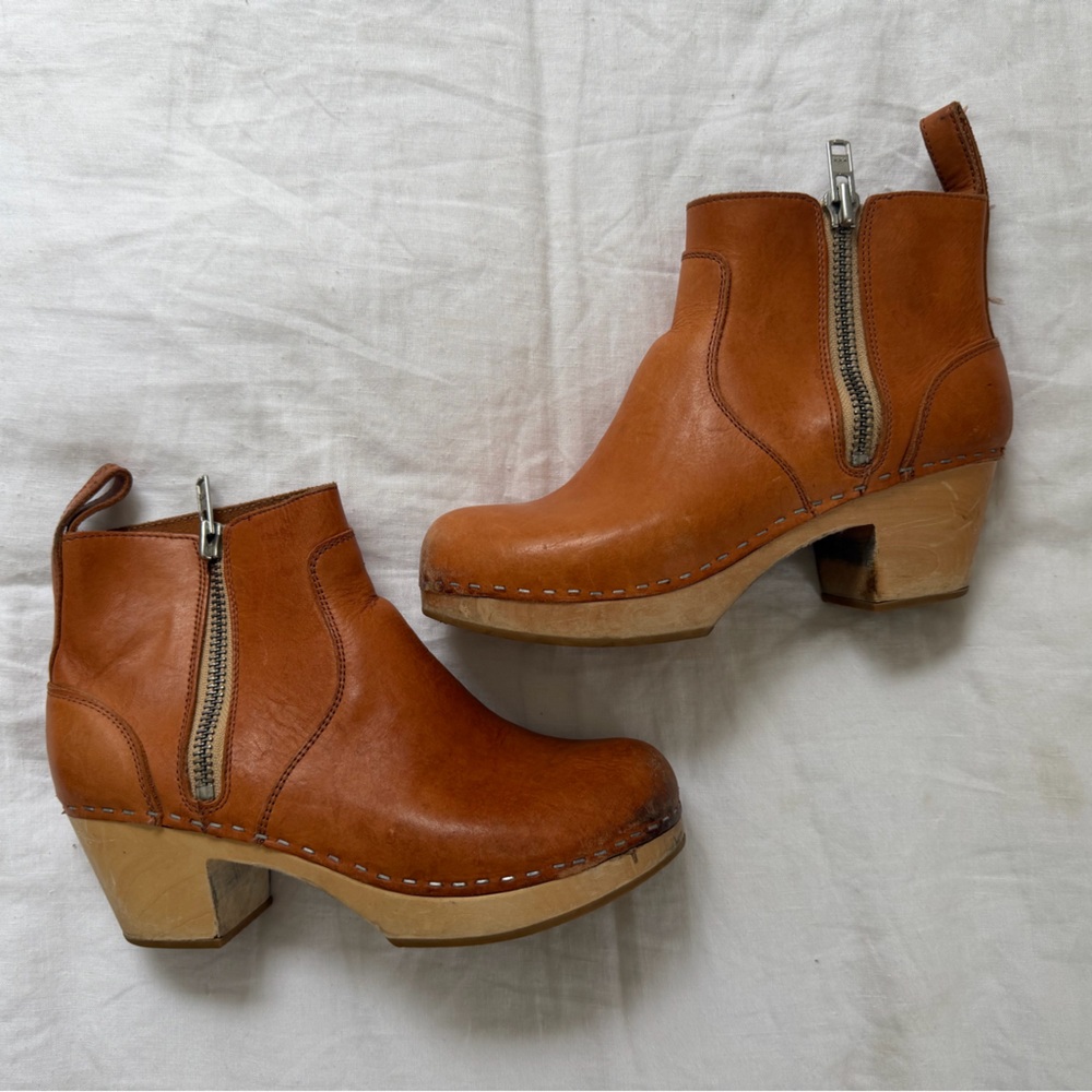 Swedish Hasbeens Emy Bootie Clog Size 39